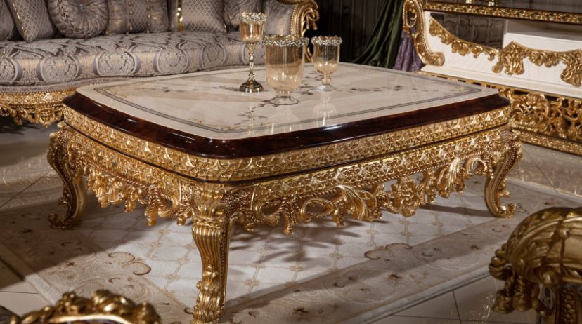 Klassischer Couchtisch 2